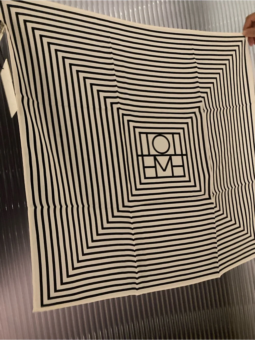 Toteme Black and White Geometric Logo Silk Scarf - Picture 2 of 6